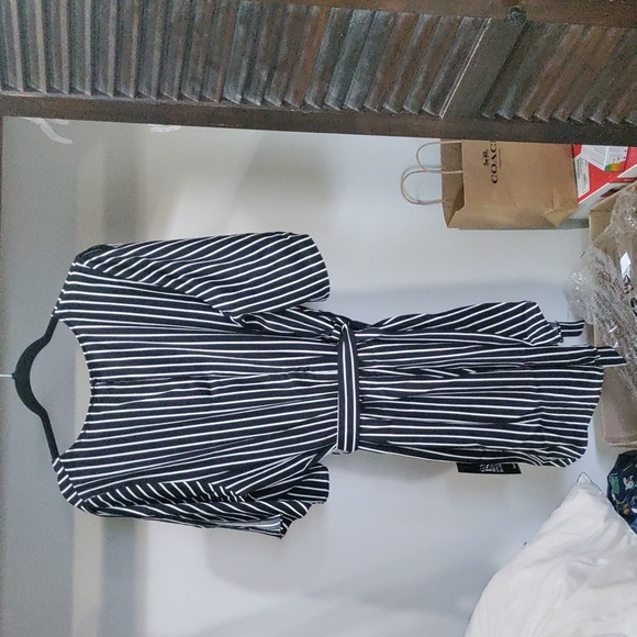 Plus size romper - Picture 3 of 3